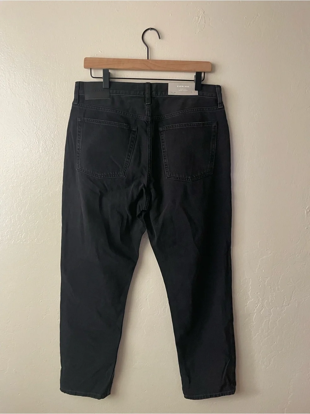 Everlane women’s high rise the super soft relaxed Jeans black stormy